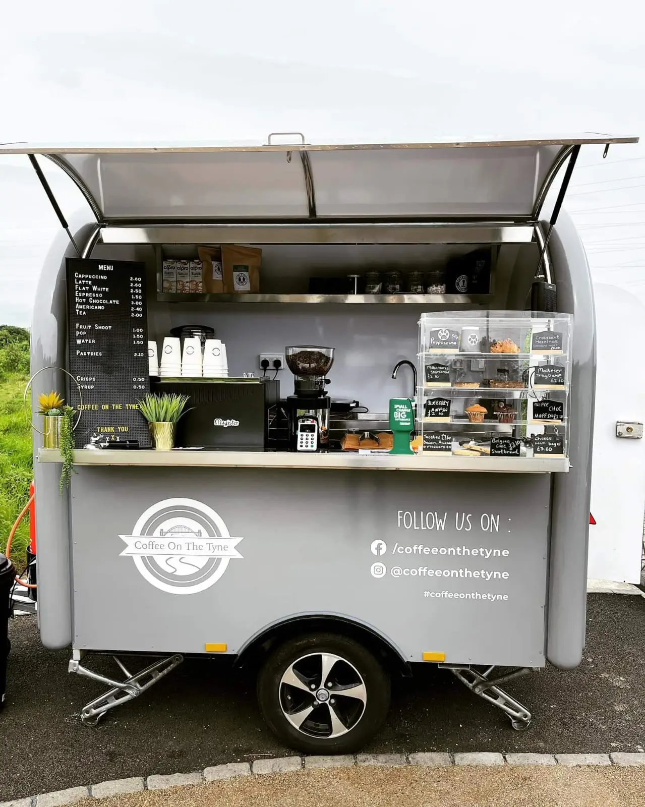 Retro Retail build coffee trailer pod airstream trailer